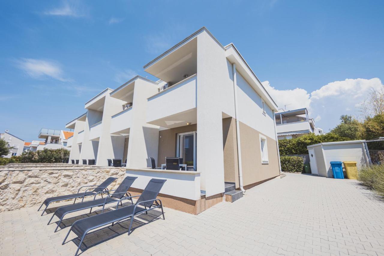 Apartments Lemon Новалья Экстерьер фото